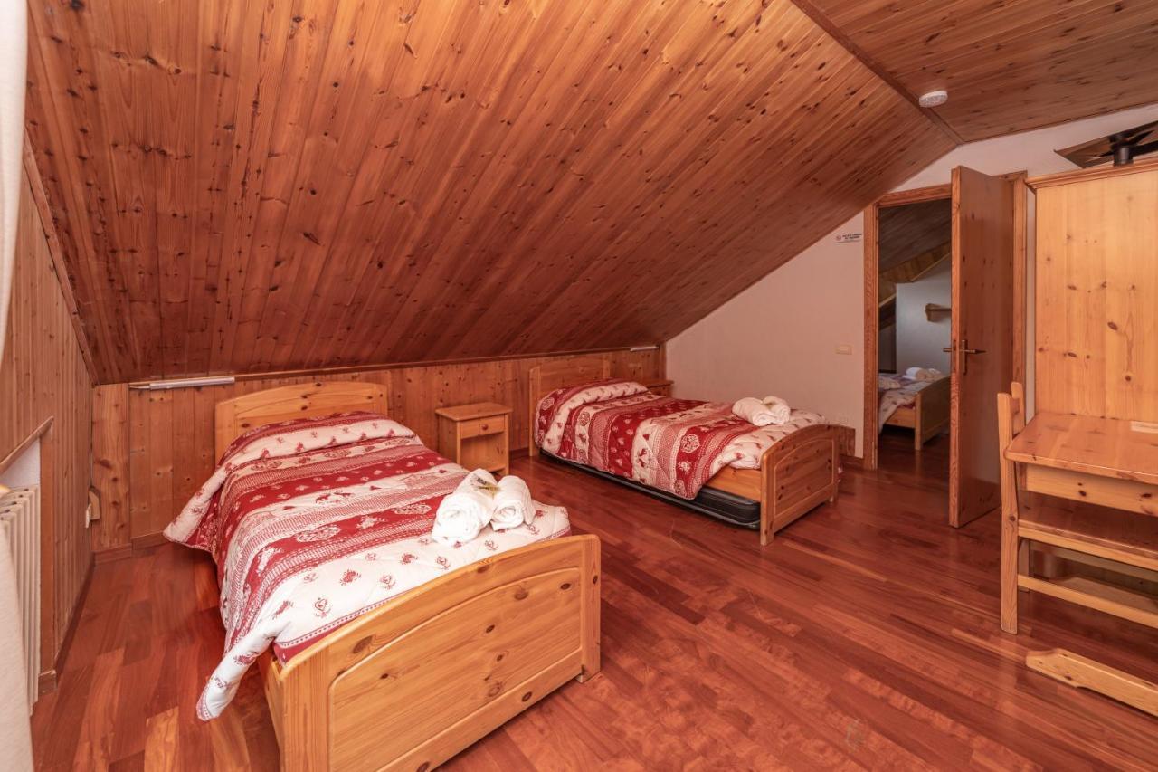 Hotel Martin Oulx エクステリア 写真